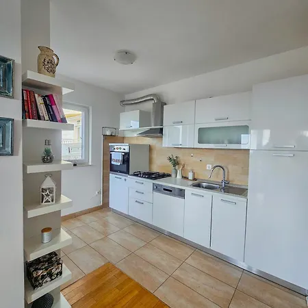Apartman Stela, 2-bedrooms, Sea View And Parking *