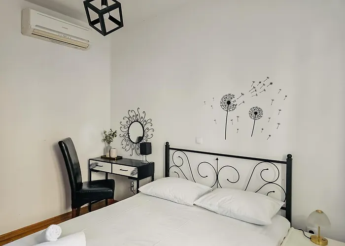 Stela, 2-bedrooms, Sea View And Parking Apartment *