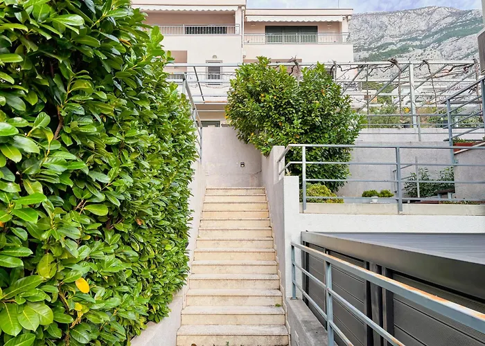 Stela, 2-bedrooms, Sea View And Parking Apartment *