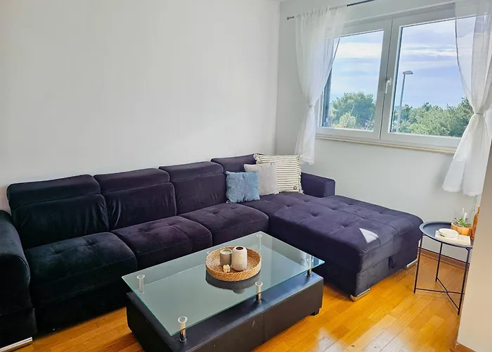 Stela, 2-bedrooms, Sea View And Parking Apartman