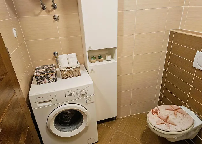 Stela, 2-bedrooms, Sea View And Parking * Makarska