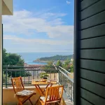 Stela, 2-bedrooms, Sea View And Parking Apartment Makarska